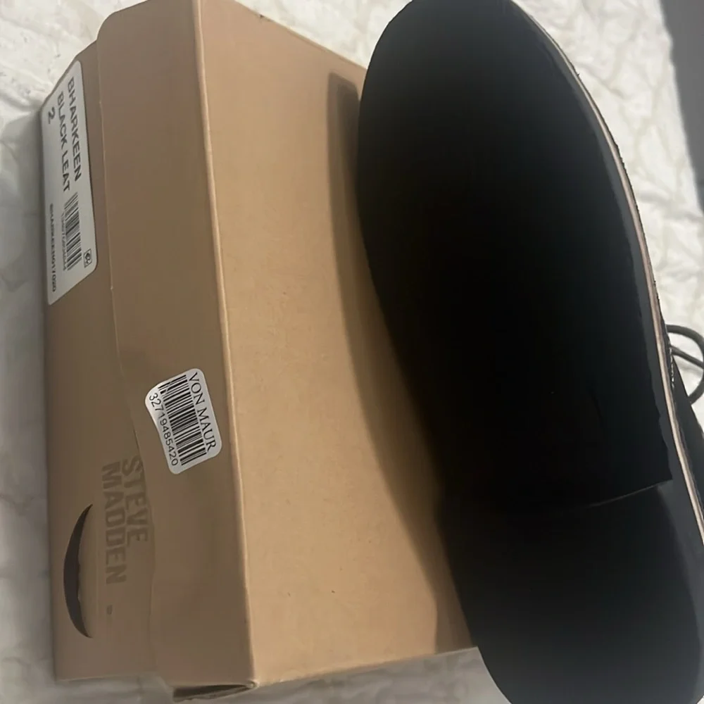 Used - Picture 2 of 2